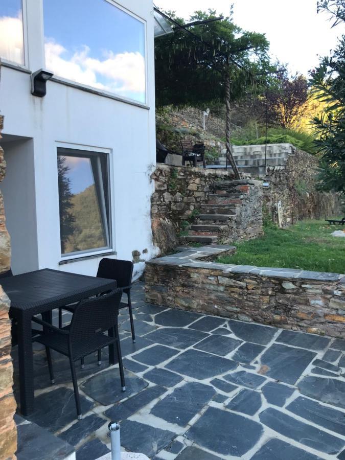 Affittacamere Casas Do Sinhel Cha de Alvares Esterno foto